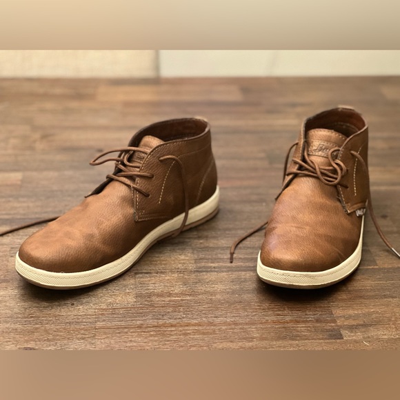 Bass Shoes - Picture 1 of 4